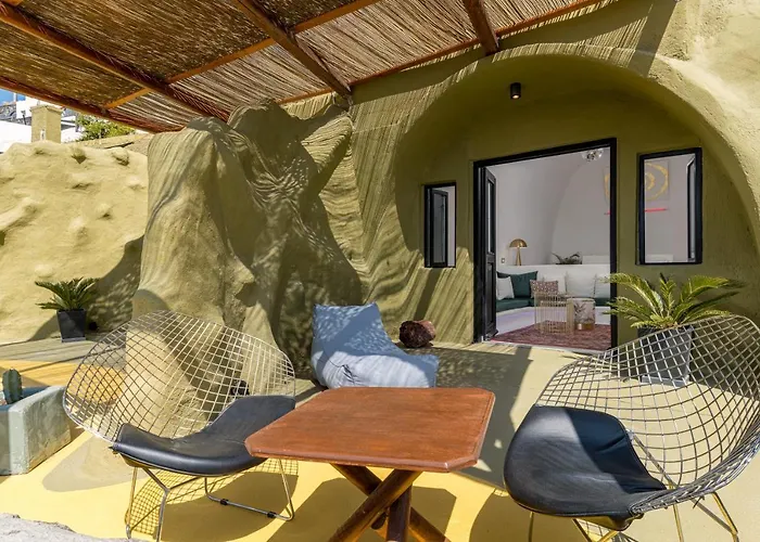 Canyon Santorini شقة ثيرا