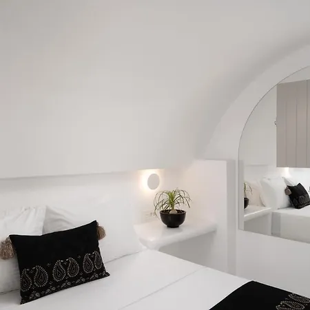 Canyon Santorini Тира