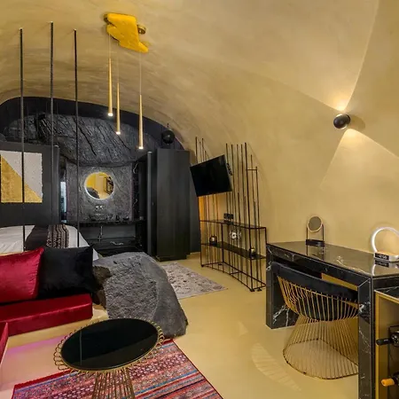 Canyon Santorini * Тира