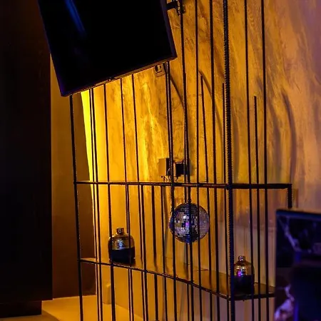 Canyon Santorini Тира