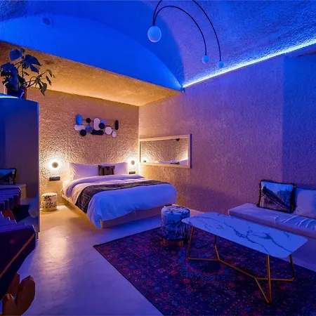 Апартаменты Canyon Santorini Тира