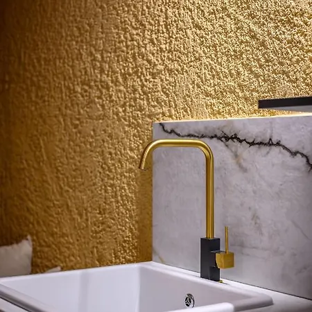 Canyon Santorini Тира