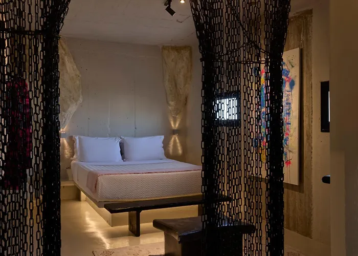 Canyon Santorini 费拉